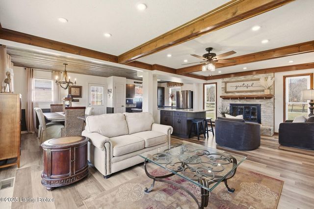 3900 Hawthorne Rd, La Grange, KY 40031