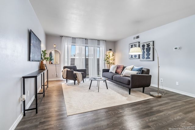 8038 Broadway Apt 225L, San Antonio, TX 78209