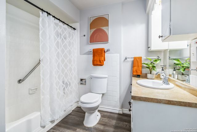 8038 Broadway Apt 225L, San Antonio, TX 78209