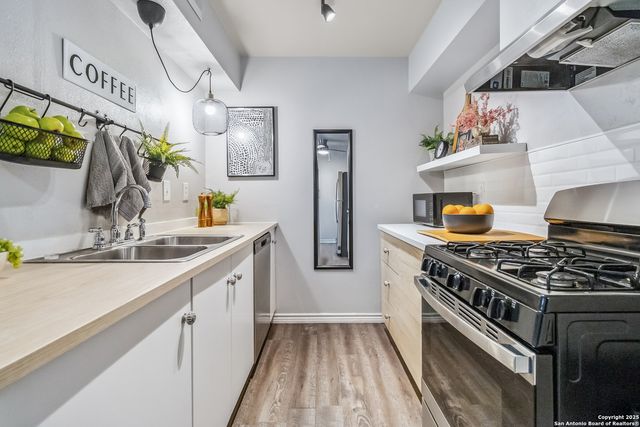 8038 Broadway Apt 225L, San Antonio, TX 78209