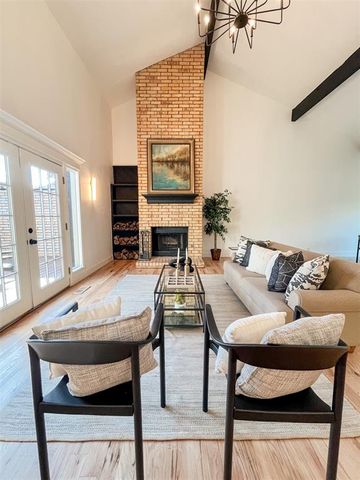 2401 Appleway Street, Edmond, OK 73013