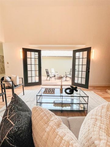 2401 Appleway Street, Edmond, OK 73013