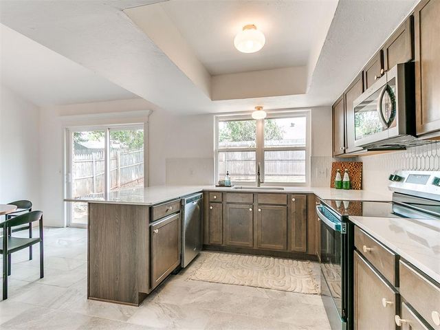 2401 Appleway Street, Edmond, OK 73013