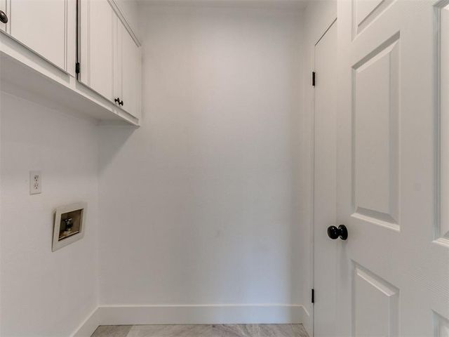 2401 Appleway Street, Edmond, OK 73013