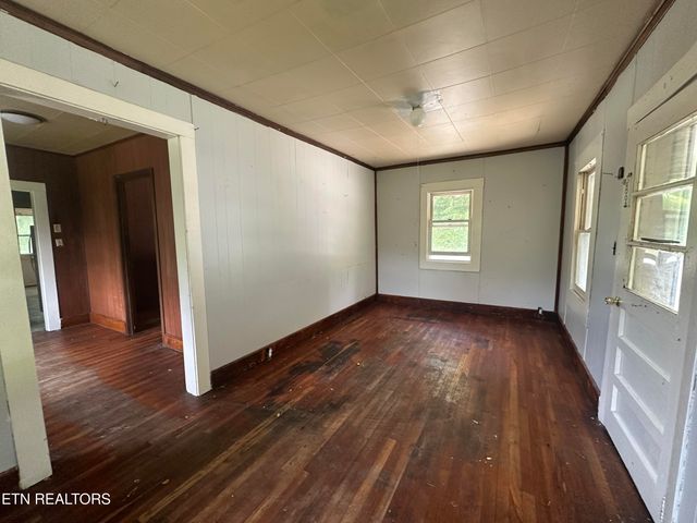 1377 Dr. Thomas Walker Rd, Ewing, VA 24248