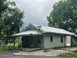 1377 Dr. Thomas Walker Rd, Ewing, VA 24248