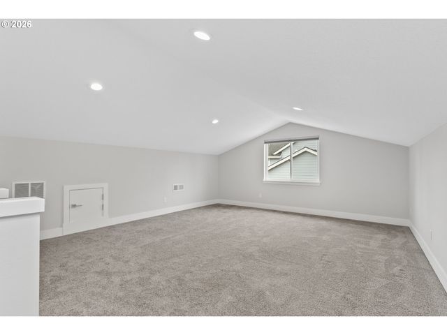 1661 Ne Barnes Ln, Gresham, OR 97030