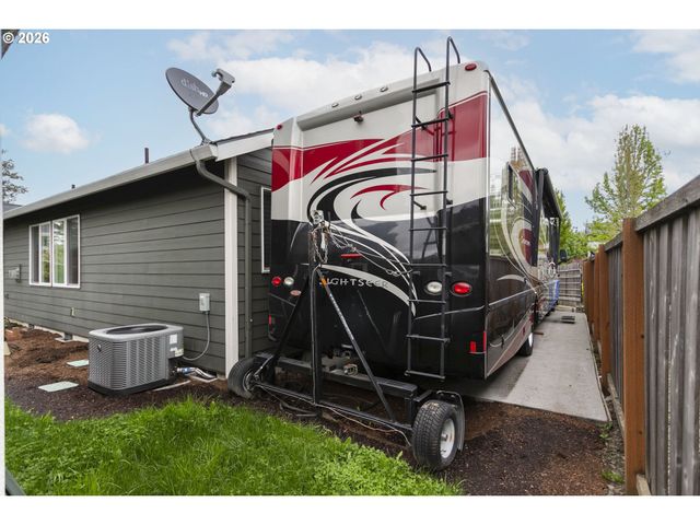 1661 Ne Barnes Ln, Gresham, OR 97030