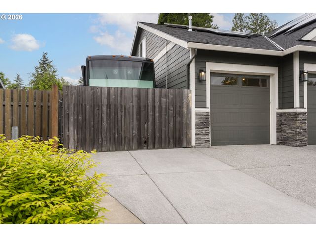 1661 Ne Barnes Ln, Gresham, OR 97030