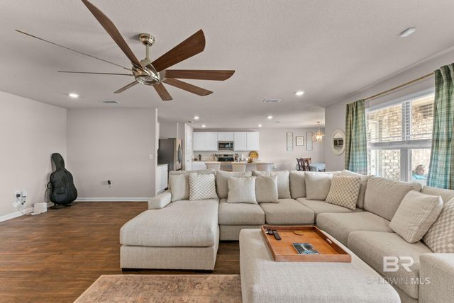 8394 Mackie Lane, Daphne, AL 36526