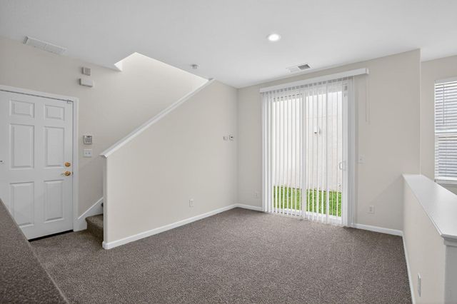 319 Turnstone Cir, Pittsburg, CA 94565