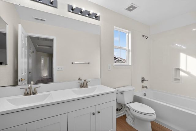 319 Turnstone Cir, Pittsburg, CA 94565