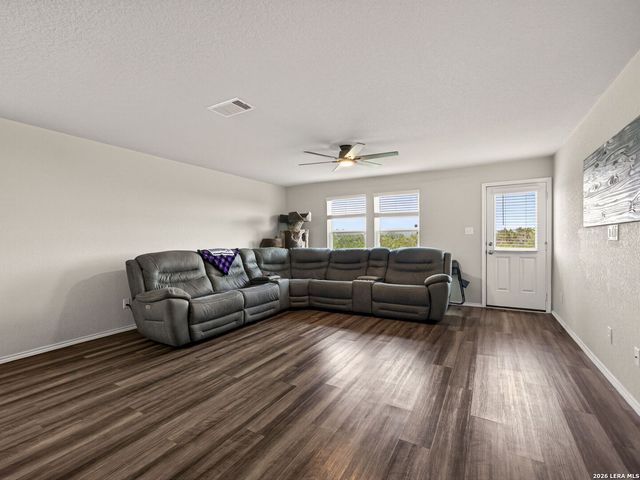 31570 Nimbus Dr, Bulverde, TX 78163