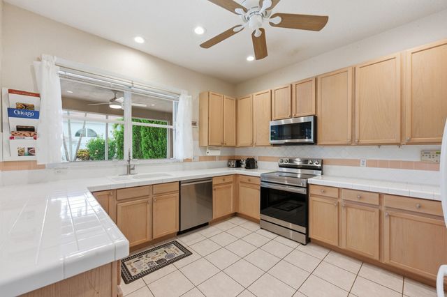 648 SW 168th Terrace, Pembroke Pines, FL 33027