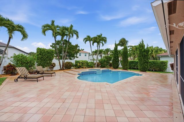 648 SW 168th Terrace, Pembroke Pines, FL 33027