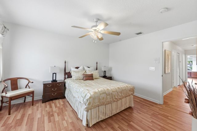 648 SW 168th Terrace, Pembroke Pines, FL 33027