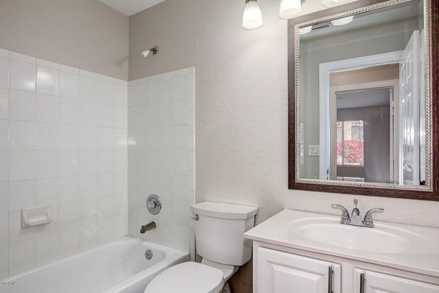 15810 S 28th Place, Phoenix, AZ 85048