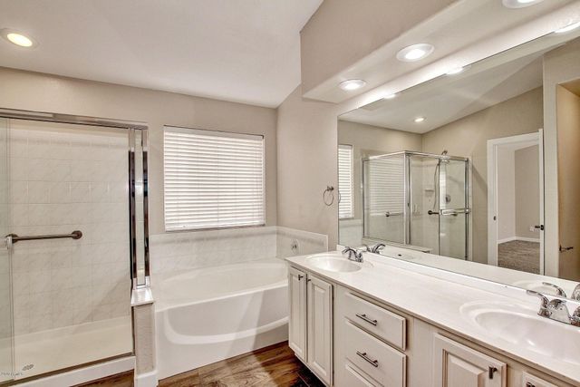 15810 S 28th Place, Phoenix, AZ 85048