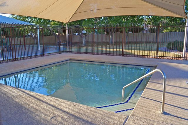 15810 S 28th Place, Phoenix, AZ 85048