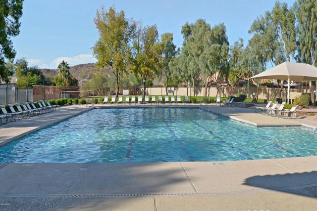 15810 S 28th Place, Phoenix, AZ 85048
