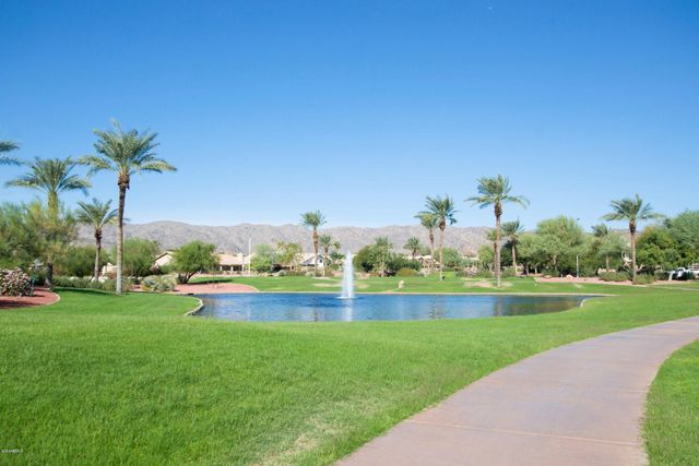 15810 S 28th Place, Phoenix, AZ 85048
