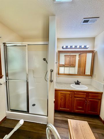 207 Miller Ave, Mulvane, KS 67110