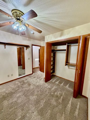 207 Miller Ave, Mulvane, KS 67110