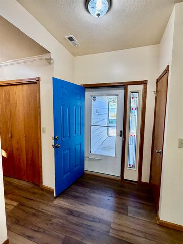207 Miller Ave, Mulvane, KS 67110