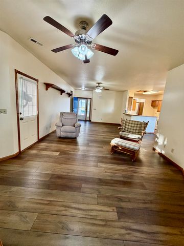 207 Miller Ave, Mulvane, KS 67110