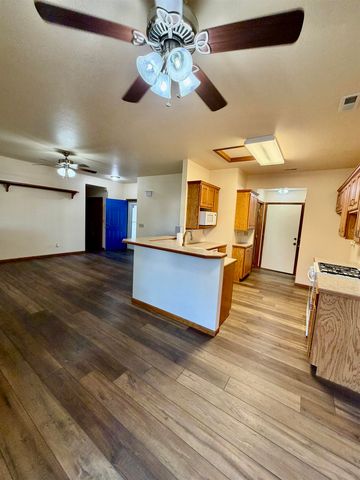 207 Miller Ave, Mulvane, KS 67110