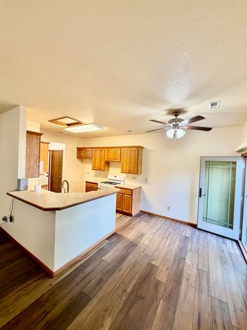 207 Miller Ave, Mulvane, KS 67110