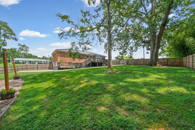 308 Ridgeland Dr, Clarksville, TN 37043