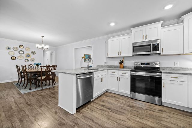 308 Ridgeland Dr, Clarksville, TN 37043