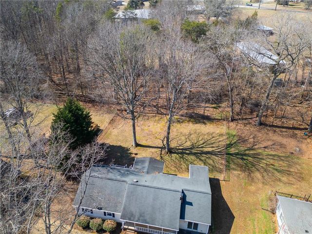 772 Conestoga Trail, Winston-salem, NC 27101