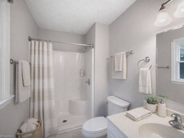 772 Conestoga Trail, Winston-salem, NC 27101