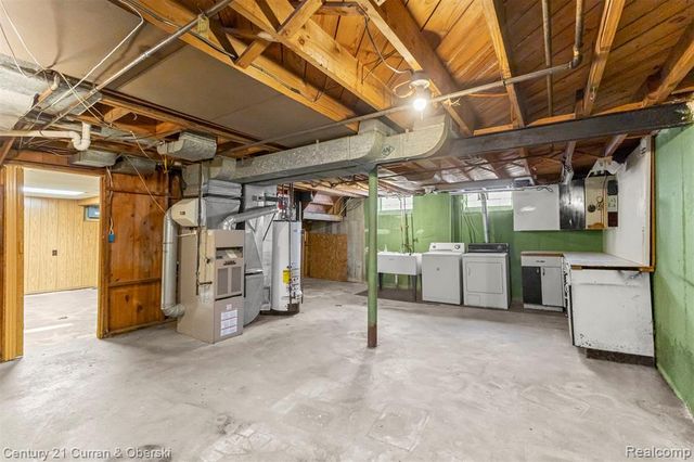 9616 Colwell Avenue, Allen Park, MI 48101