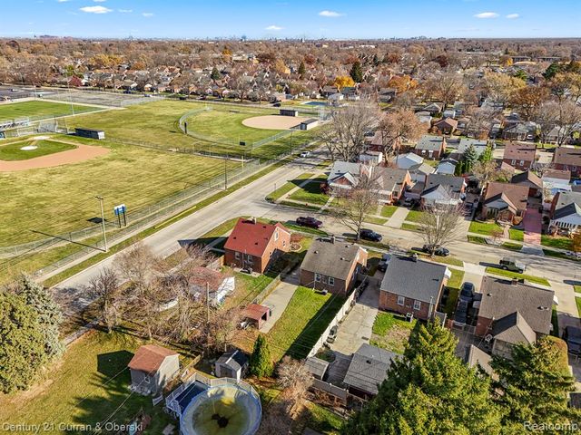 9616 Colwell Avenue, Allen Park, MI 48101