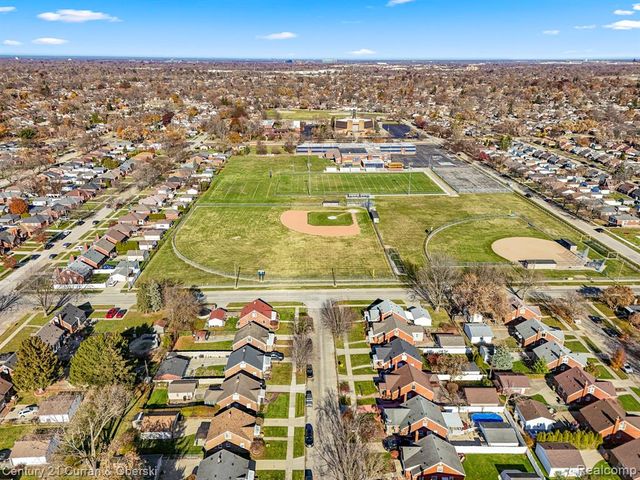 9616 Colwell Avenue, Allen Park, MI 48101