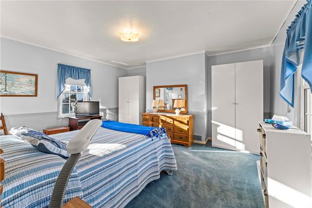 208 Center Ave, Mcdonald, PA 15057