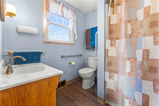 208 Center Ave, Mcdonald, PA 15057