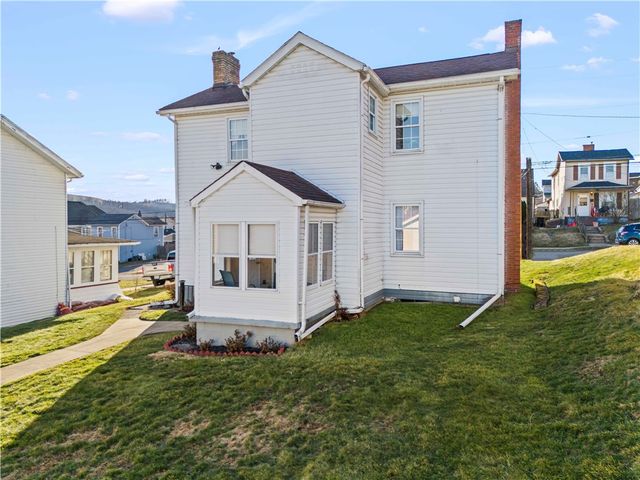 208 Center Ave, Mcdonald, PA 15057