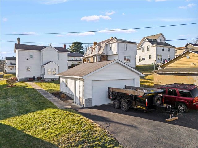 208 Center Ave, Mcdonald, PA 15057