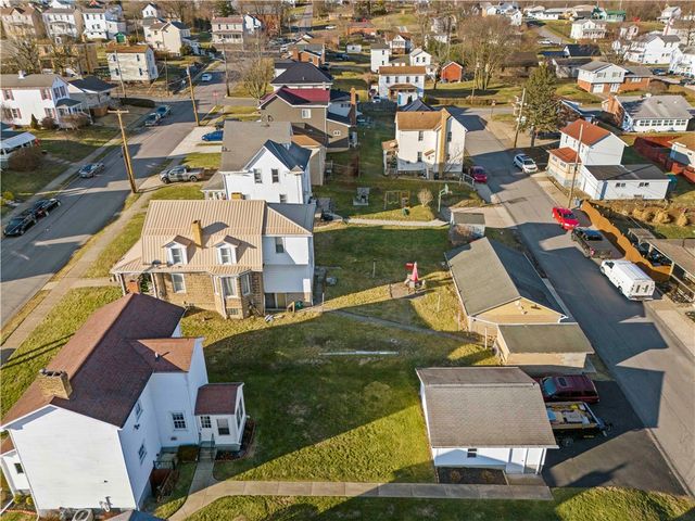 208 Center Ave, Mcdonald, PA 15057