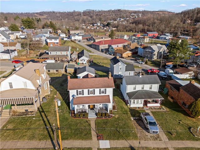 208 Center Ave, Mcdonald, PA 15057