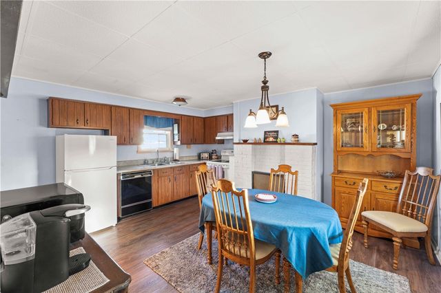 208 Center Ave, Mcdonald, PA 15057