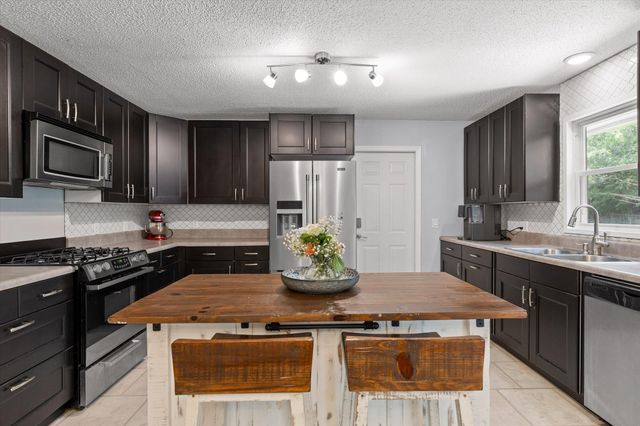5009 Montcrest Drive, Chattanooga, TN 37416