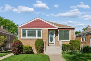 204 Bohland Avenue, Bellwood, IL 60104