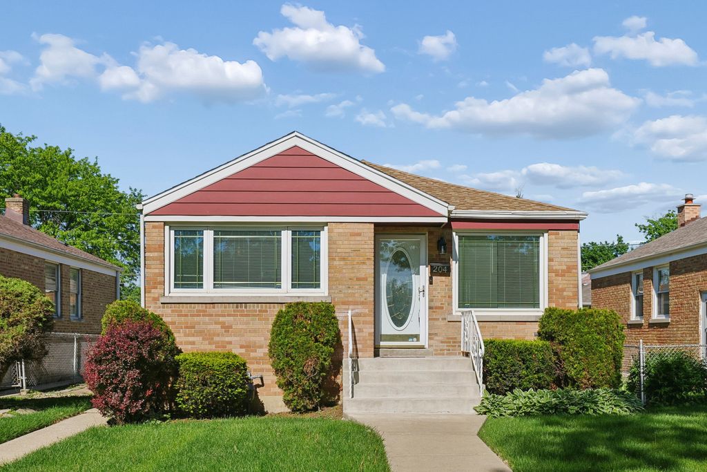 204 Bohland Avenue, Bellwood, IL 60104