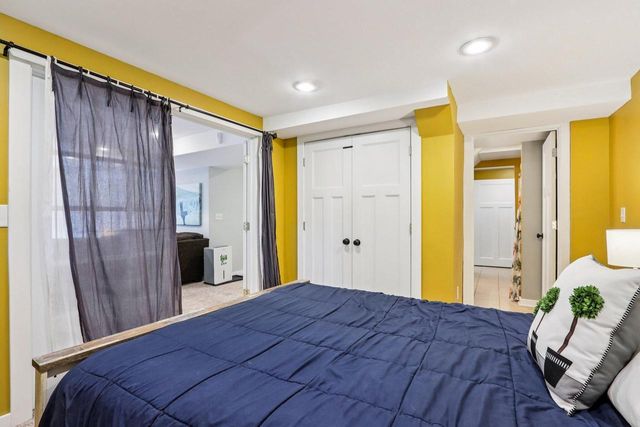 2727 S Superior STREET, Milwaukee, WI 53207