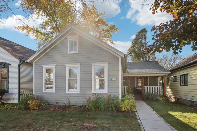 2727 S Superior STREET, Milwaukee, WI 53207